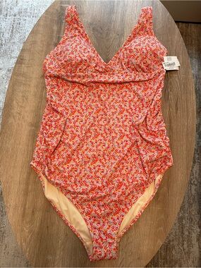 NEW Women’s Maternity bathing suit swimsuit